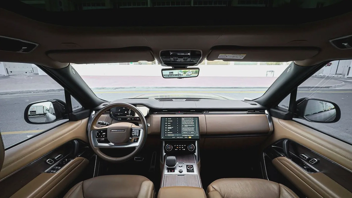 2023 | Range Rover Vogue P530 Autobiography | Low Mileage | 7Seater | Warranty one year-9-9