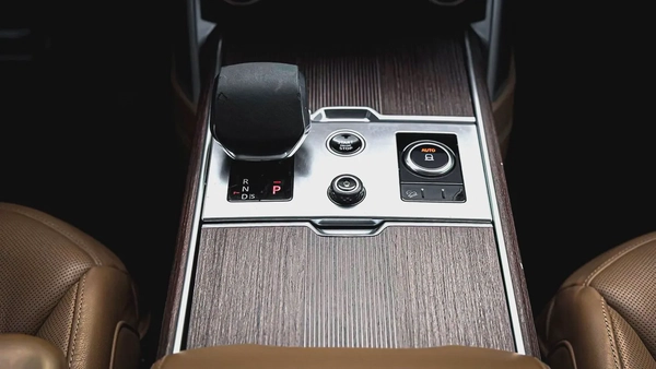2023 | Range Rover Vogue P530 Autobiography | Low Mileage | 7Seater | Warranty one year