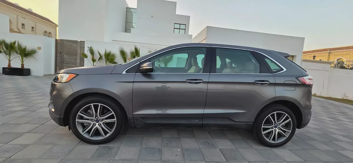 2022 Ford Edge Titanium -AWD-Excellent Condition-Under Warranty and Service Contract-4-4