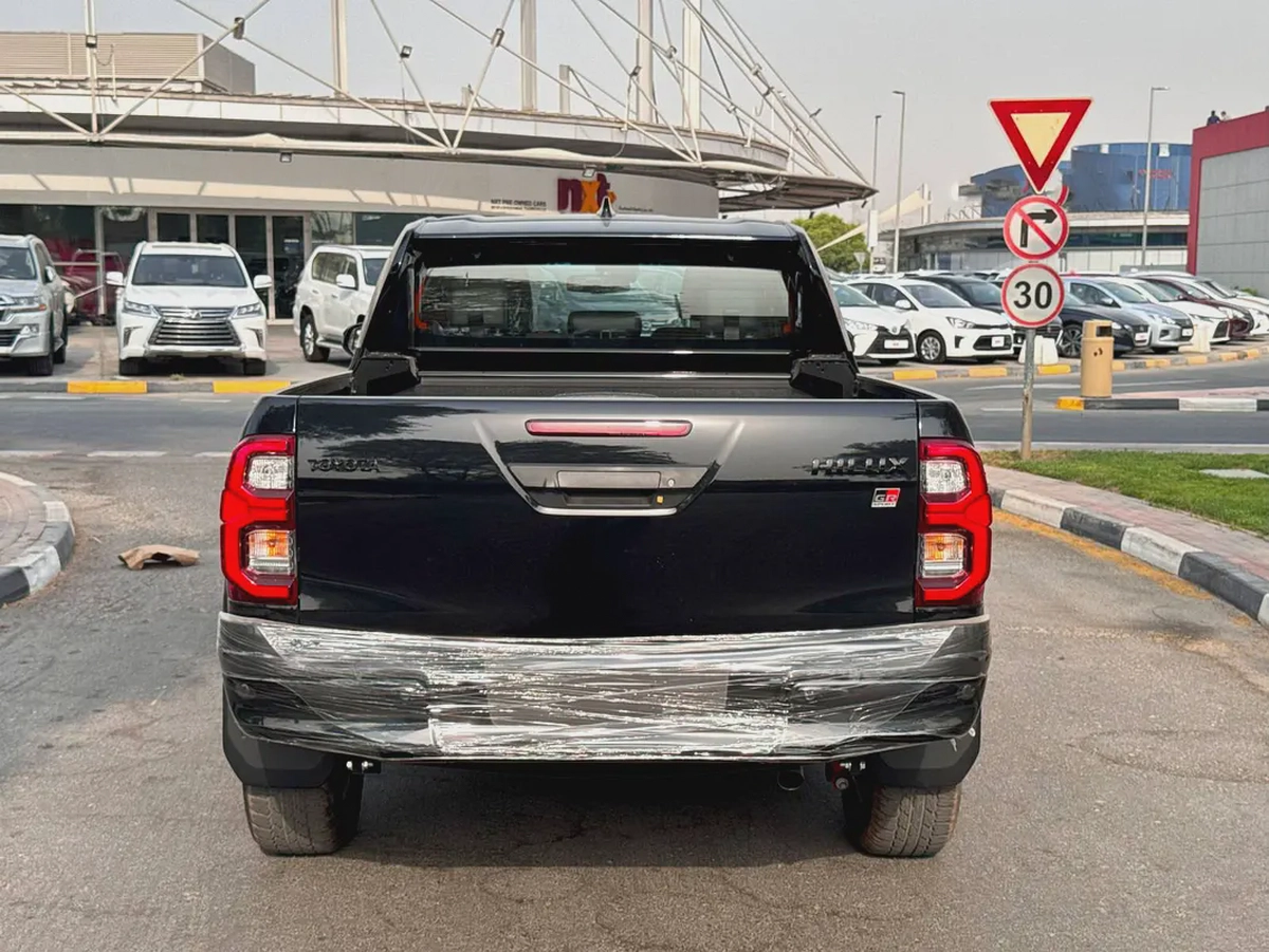 2025 TOYOTA Hilux Dcab 4x4 2.8L GR-S W/RADAR BRAND NEW 0KM-4-4