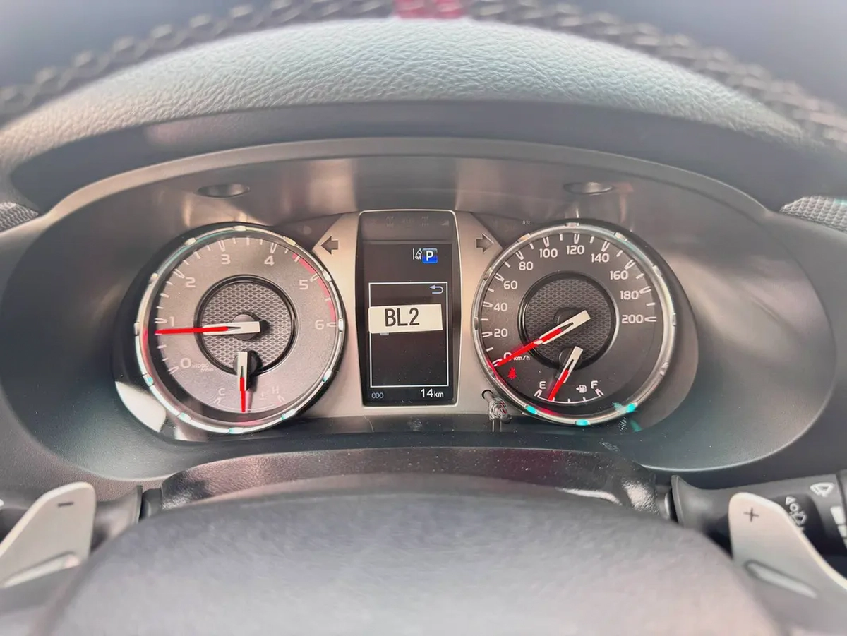 2025 TOYOTA Hilux Dcab 4x4 2.8L GR-S W/RADAR BRAND NEW 0KM-8-8