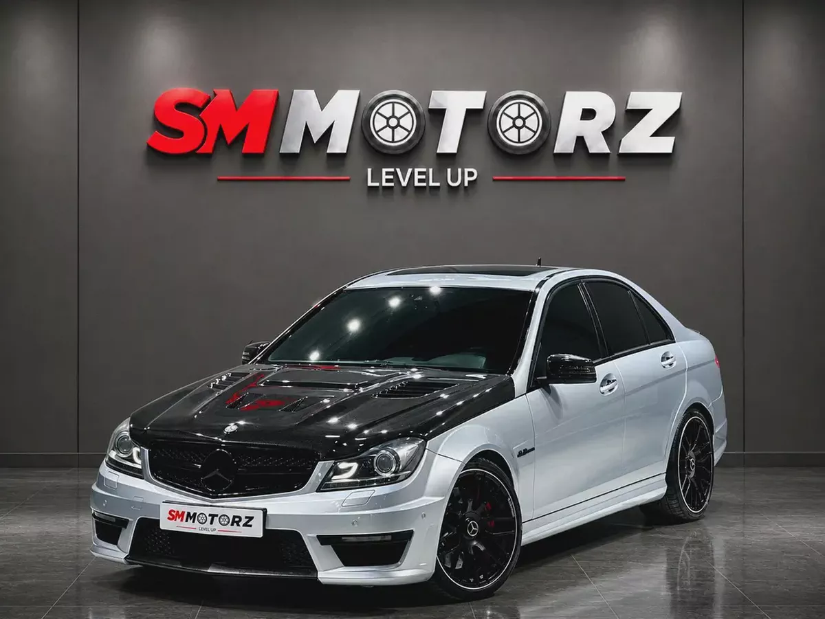 MERCEDES C63S EDITION 1 GCC SPECS IMACULATE CONDITION CARBON FIBER-2-2