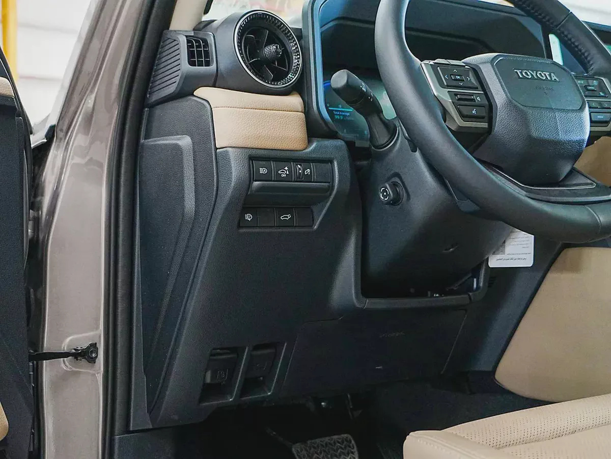2026 TOYOTA LC250 PRADO LUX 2.4L TURBO PETREOL A/T PANAROMIC 7-SEATS BRAND NEW 0KM-15-15