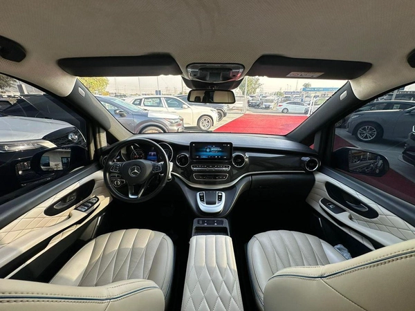 Mercedes Benz V 250 Std 2.1L Mercedes Benz V250 VIP GCC