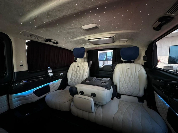 Mercedes Benz V 250 Std 2.1L Mercedes Benz V250 VIP GCC
