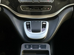 Mercedes Benz V 250 Std 2.1L Mercedes Benz V250 VIP GCC
