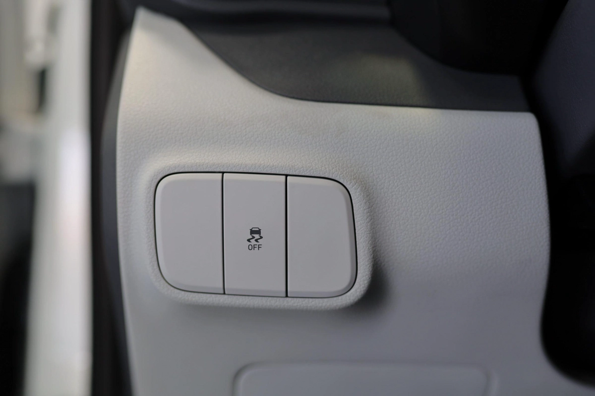 HYUNDAI GRAND i10 MODEL 2026 GCC SPECS-4-4
