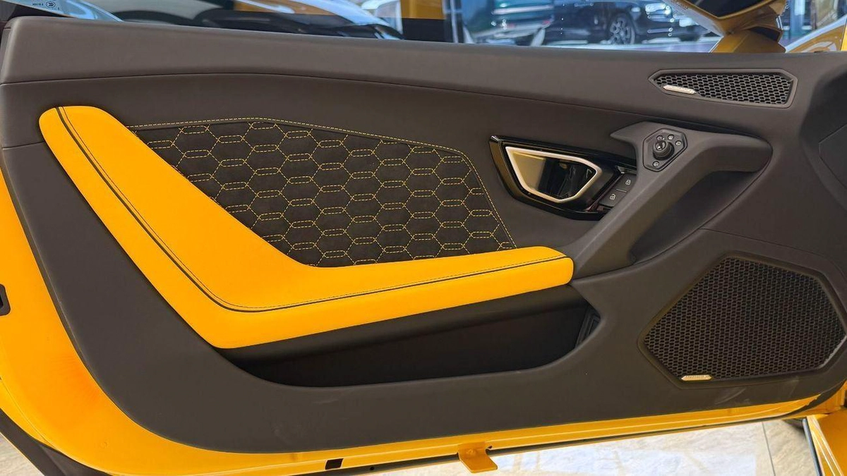 Lamborghini Huracan Lamborghini Huracán EVO Spyder – V10 - 2023-17-17