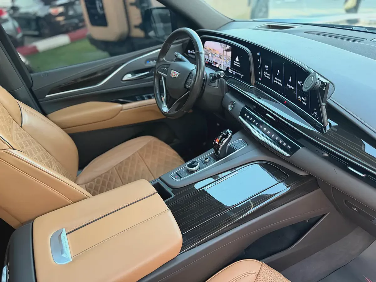 Cadillac Escalade Sport Gcc Under Warranty-13-13