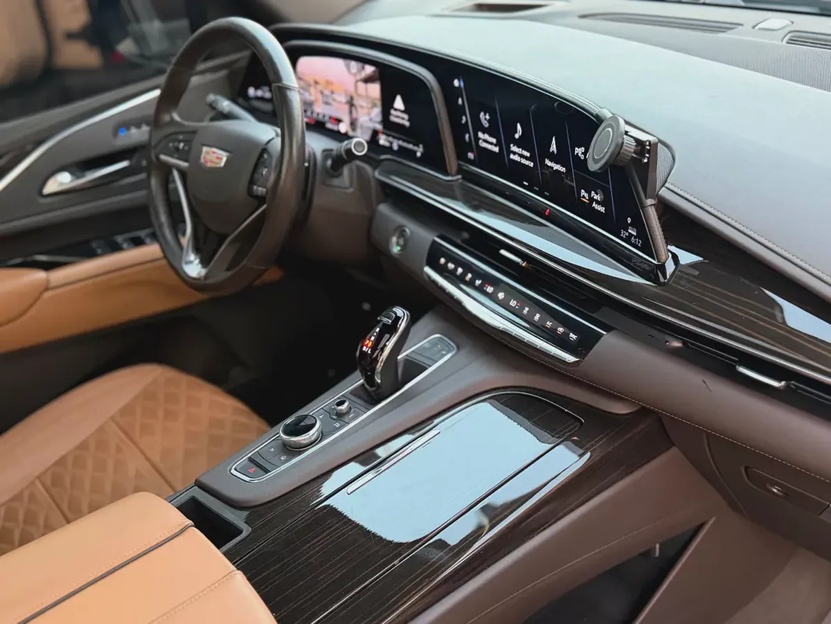Cadillac Escalade Sport Gcc Under Warranty-16-16
