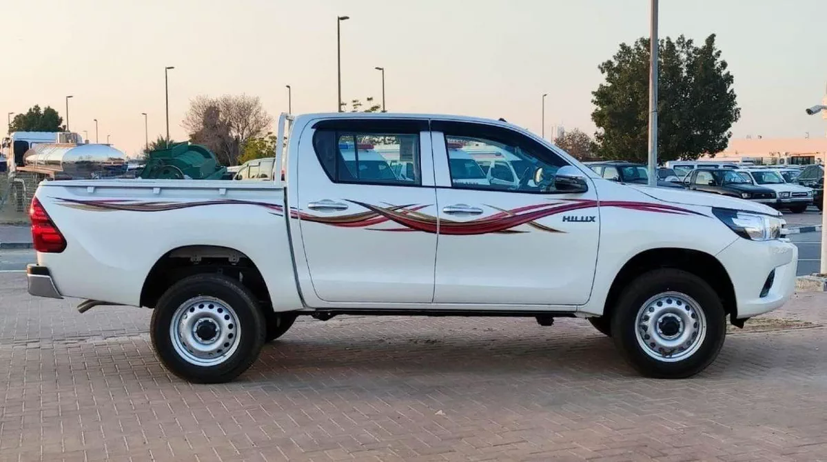 Toyota Hilux GL HILUX 2.7L AT PETROL-3-0
