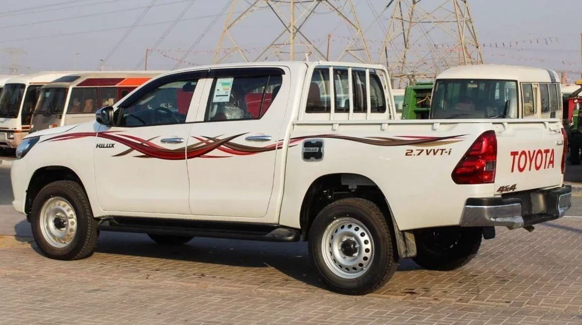 Toyota Hilux GL HILUX 2.7L AT PETROL-7-0