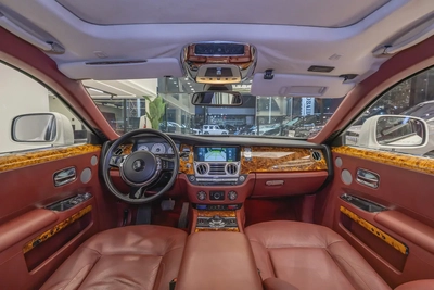 2010 | Rolls Royce Ghost -  GCC Specs Emirates | Super Mint Condition | NO Accident | Low Milage-10