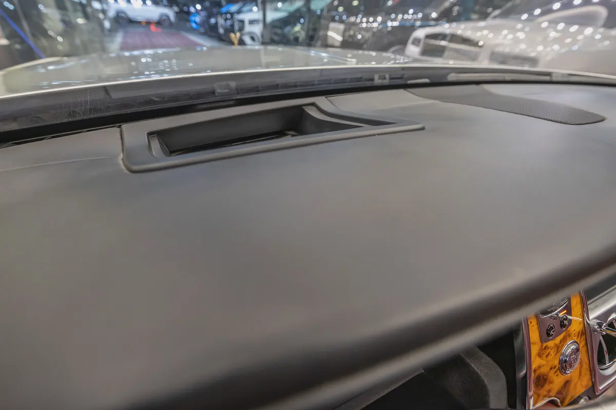 2010 | Rolls Royce Ghost -  GCC Specs Emirates | Super Mint Condition | NO Accident | Low Milage-9-9