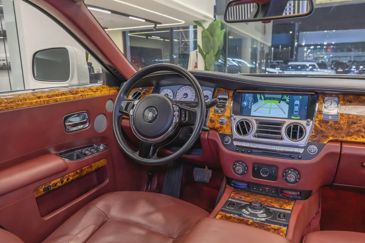 2010 | Rolls Royce Ghost -  GCC Specs Emirates | Super Mint Condition | NO Accident | Low Milage-16-16