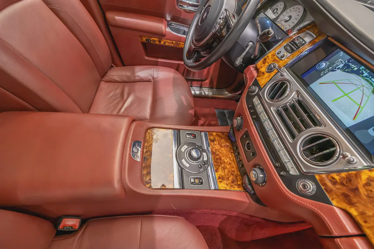 2010 | Rolls Royce Ghost -  GCC Specs Emirates | Super Mint Condition | NO Accident | Low Milage-17-17