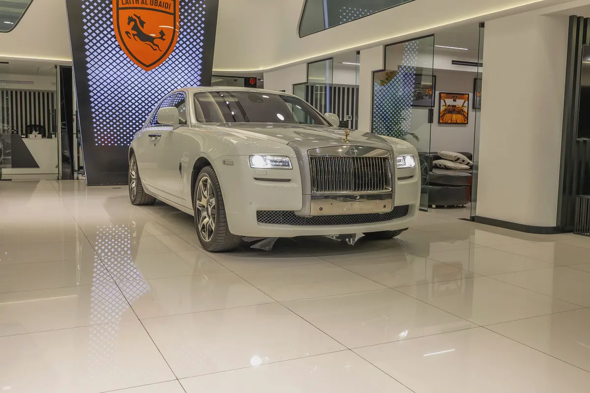 2010 | Rolls Royce Ghost -  GCC Specs Emirates | Super Mint Condition | NO Accident | Low Milage-2-2