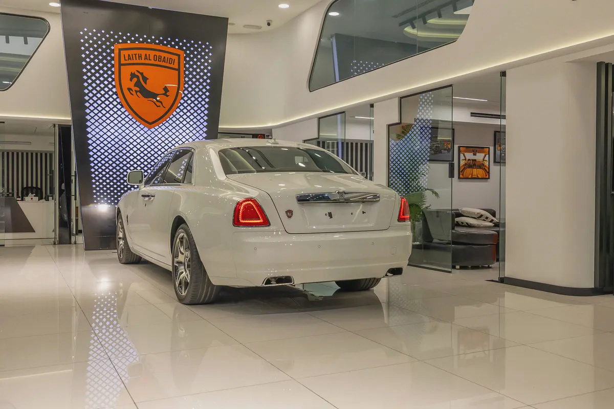2010 | Rolls Royce Ghost -  GCC Specs Emirates | Super Mint Condition | NO Accident | Low Milage-5-5