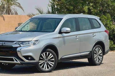 865-Monthly l GCC l 4wd, Cruise, Camera l Accident Free-14