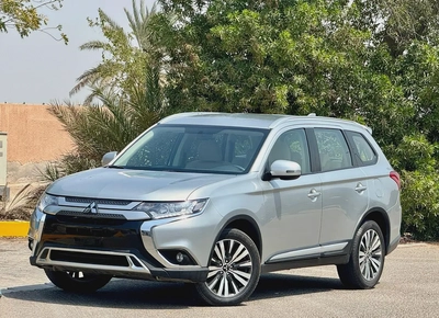 865-Monthly l GCC l 4wd, Cruise, Camera l Accident Free-1