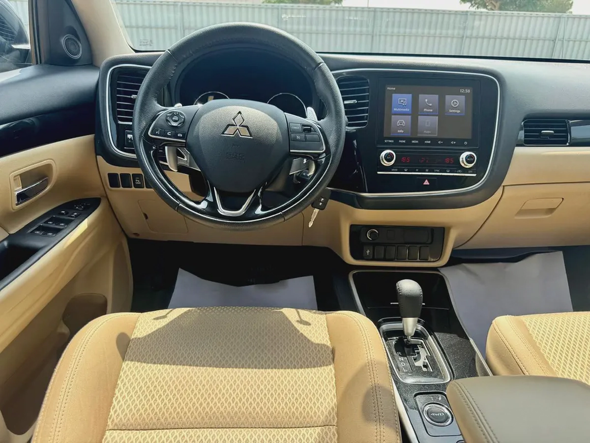 865-Monthly l GCC l 4wd, Cruise, Camera l Accident Free-7-7