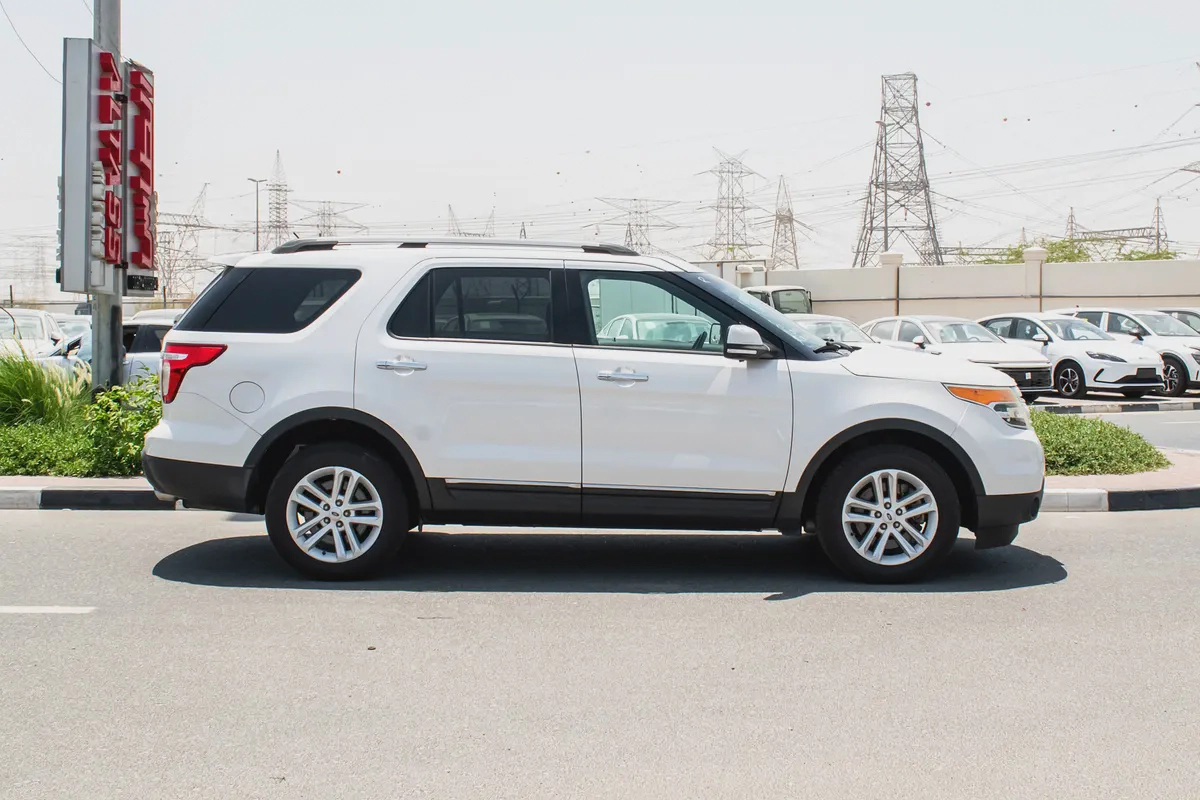 2015 - FORD EXPLORER - SUPER CLEAN - ONLY 94,000 KM-3-3