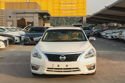 Nissan Altima SV Full Option Sunroof-2