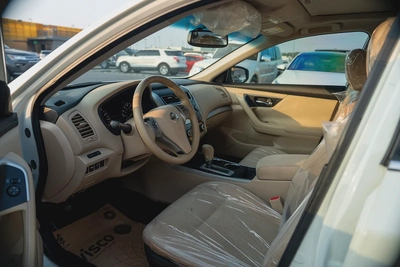 Nissan Altima SV Full Option Sunroof-7