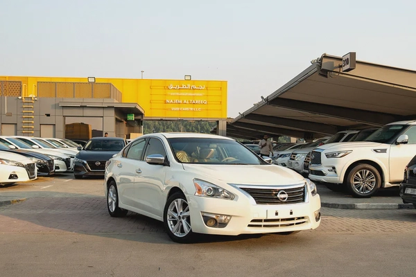 Nissan Altima SV Full Option Sunroof