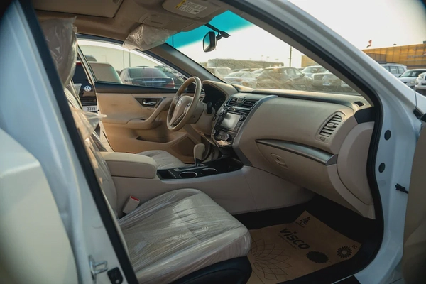 Nissan Altima SV Full Option Sunroof