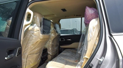 Toyota Land Cruiser Twin turbo VXR 3.5L petrol MY2025 V6-10