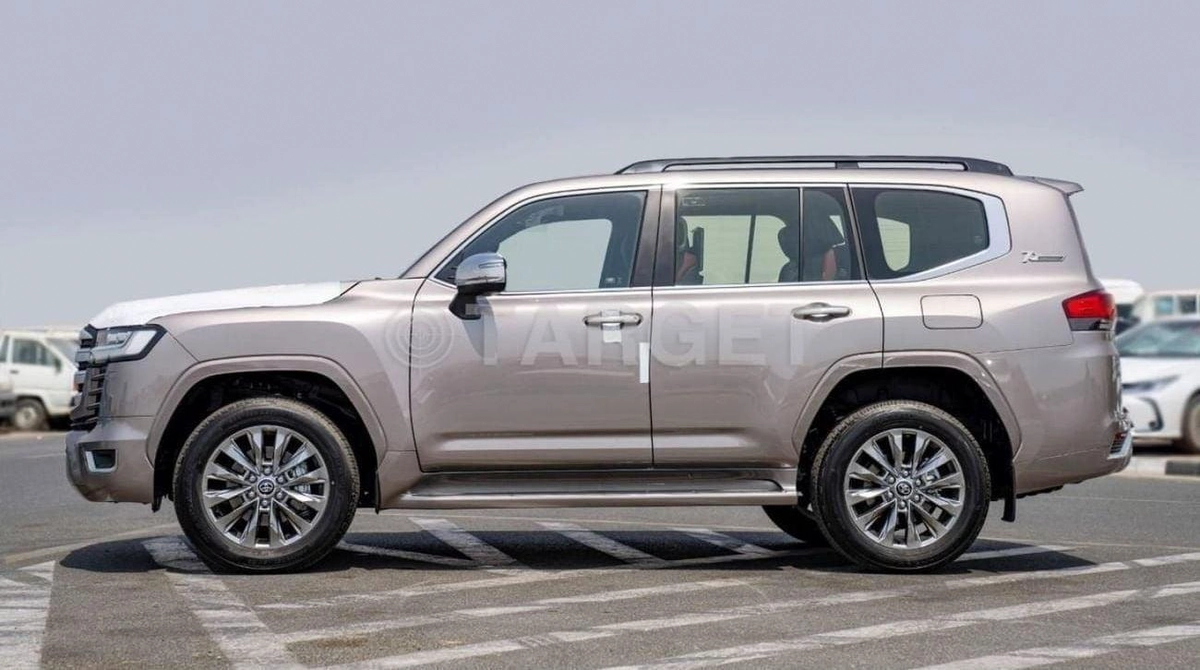 Toyota Land Cruiser Twin turbo VXR 3.5L petrol MY2025 V6