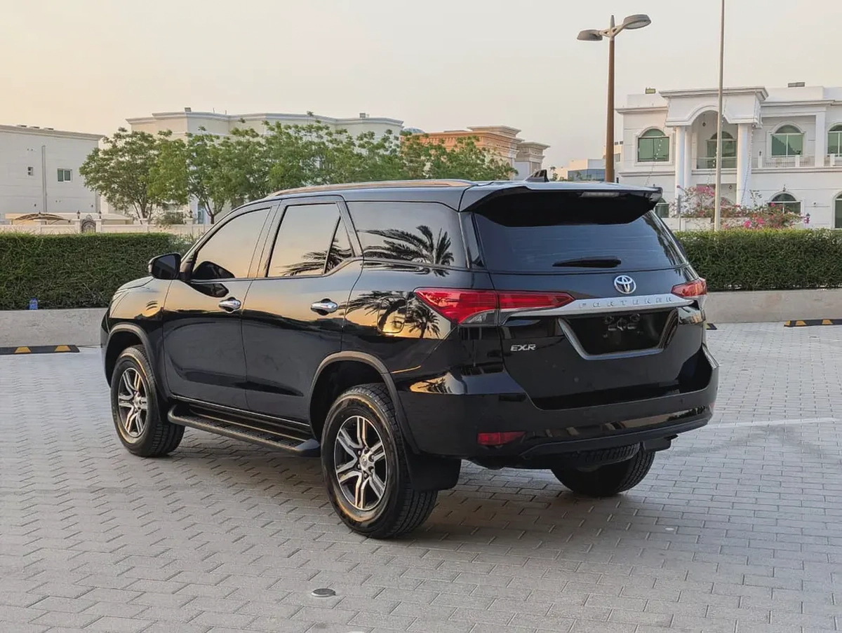 2024 Toyota Fortuner EXR - V4 2.7L 4X4 - Accident Free Low mileage - GCC Specs