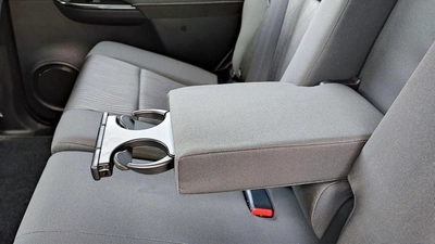 Toyota Fortuner / 2.7L V4 Petrol | Climate Control | Only for Africa Special Price-4