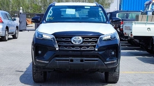 Toyota Fortuner / 2.7L V4 Petrol | Climate Control | Only for Africa Special Price