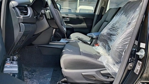 Toyota Fortuner / 2.7L V4 Petrol | Climate Control | Only for Africa Special Price