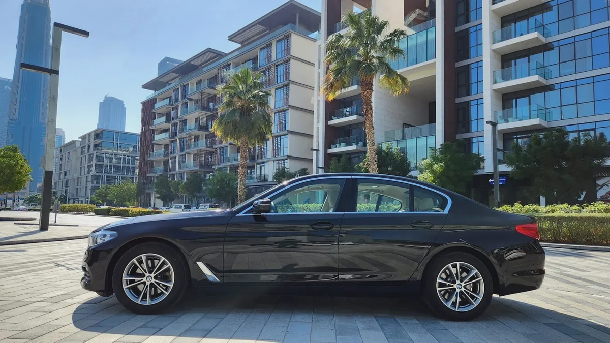2019 BMW 520 full option ||NO ACCIDENT  || FULL AGENCY SERVICE || full option-2-2