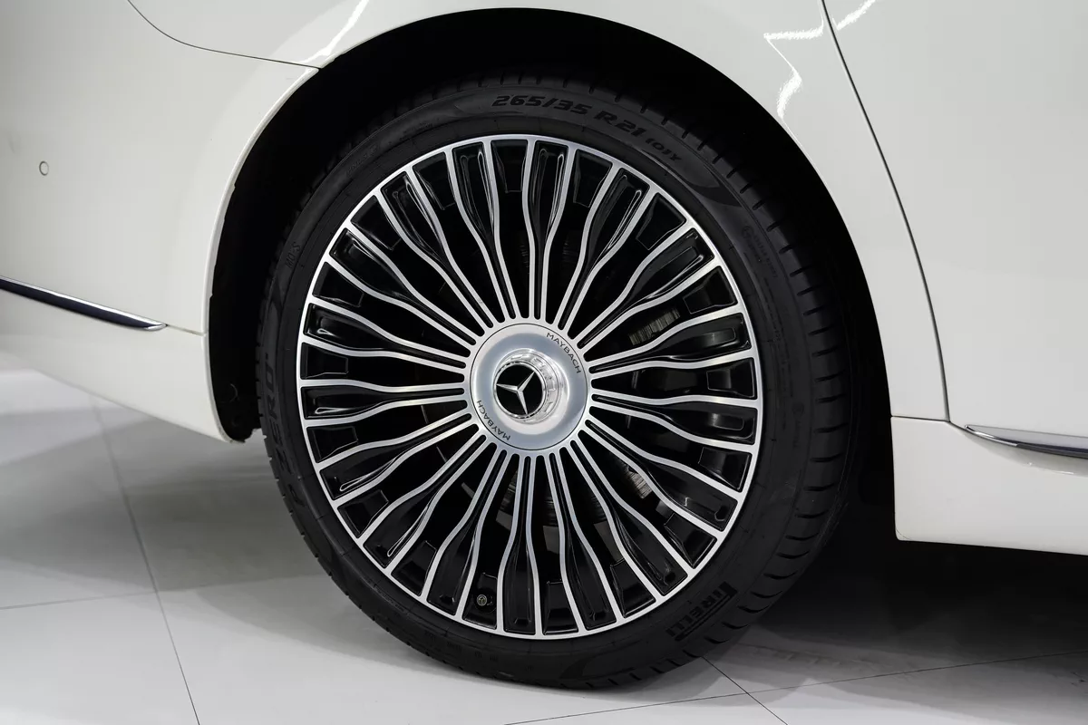 Mercedes-Benz Maybach S680 2022-18-18