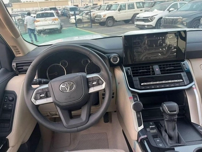 Toyota Land Cruiser 2026 MODEL GCC SPECS-17