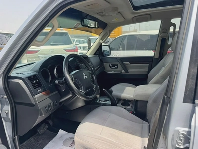 Mitsubshi pajero 2014 silver color fullopshin-9