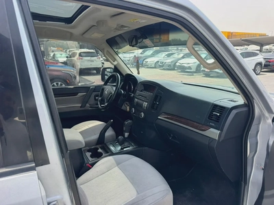 Mitsubshi pajero 2014 silver color fullopshin-7