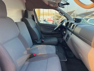 2022 Nissan Urvan | Chiller  friezer | Manual Van | GCC | Screen | Ref#1014-9