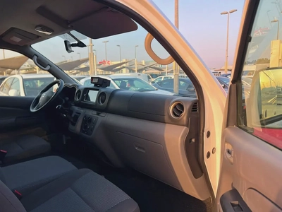 2022 Nissan Urvan | Chiller  friezer | Manual Van | GCC | Screen | Ref#1014-8