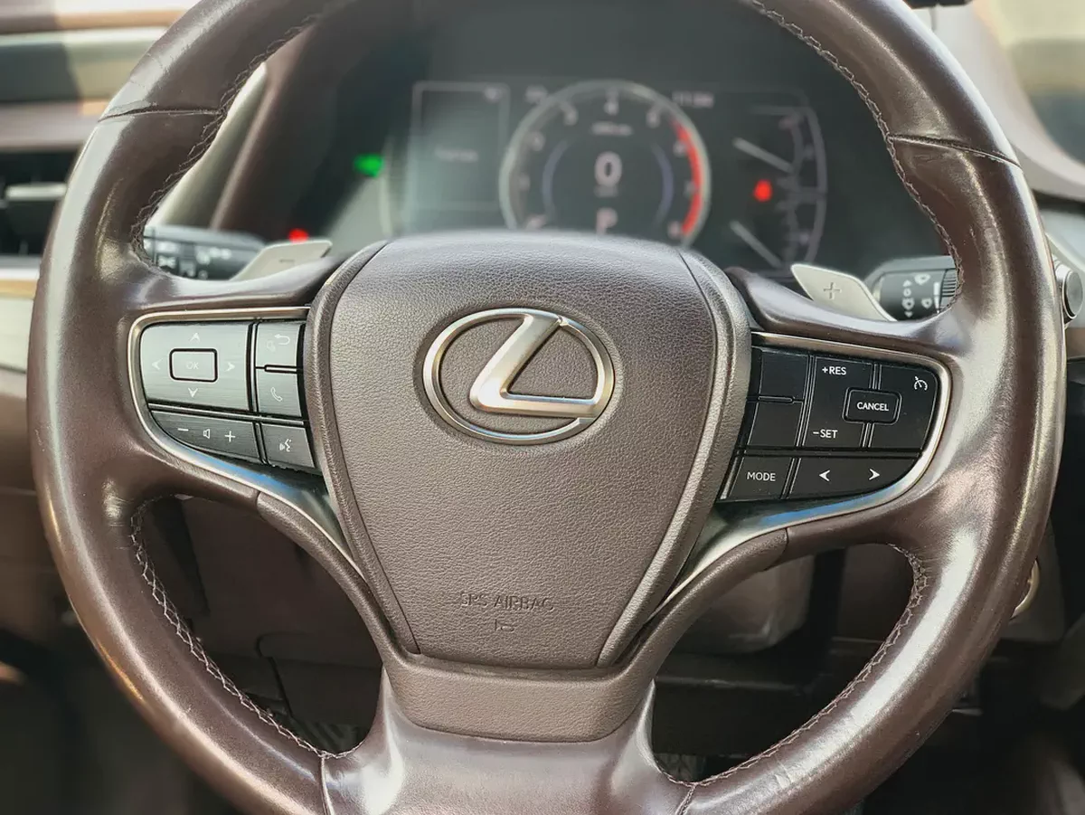 ES 300h | 2023 model | GCC Specs | 2.5L 4-Cyl Hybrid engine-11-11