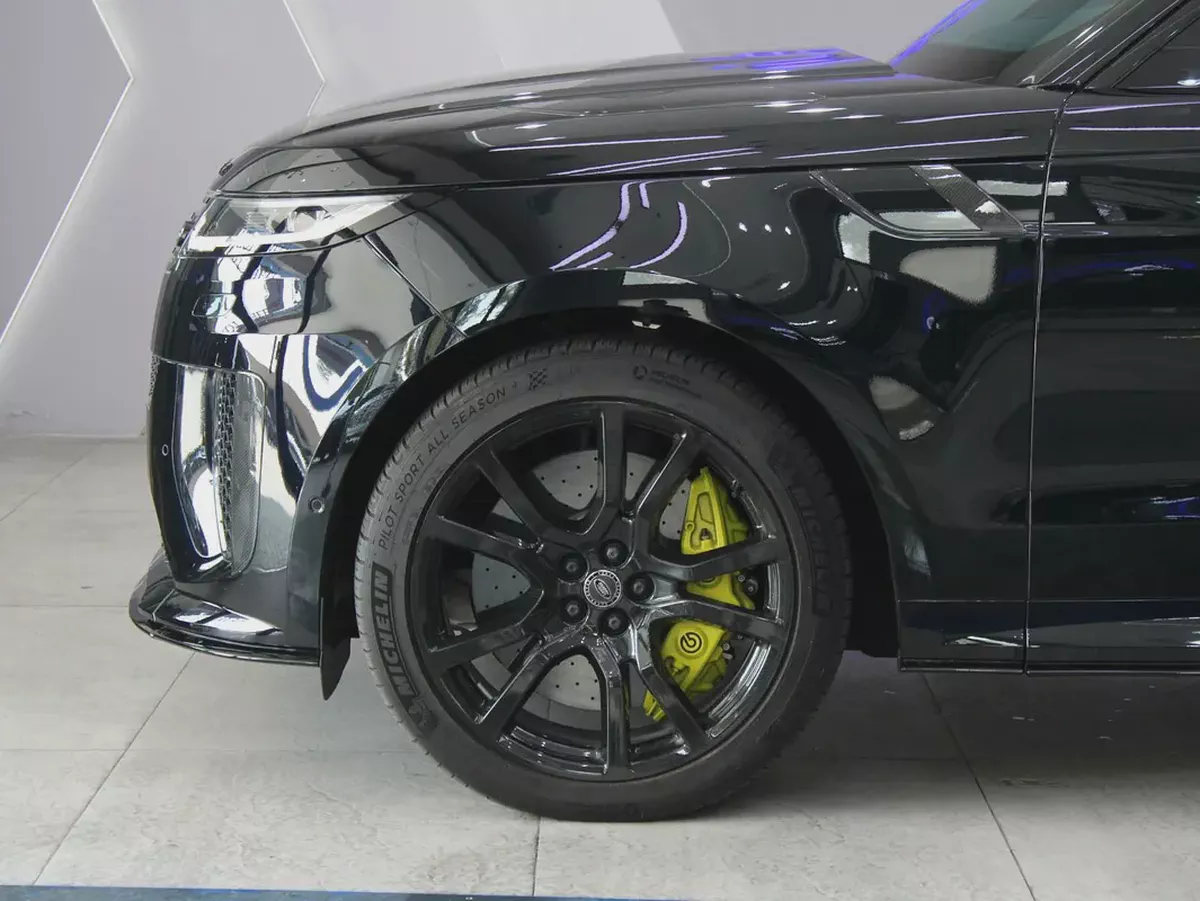 2025 - Range Rover Sport SV Carbon Bronze - V8 for 666,000.00 AED-6-6