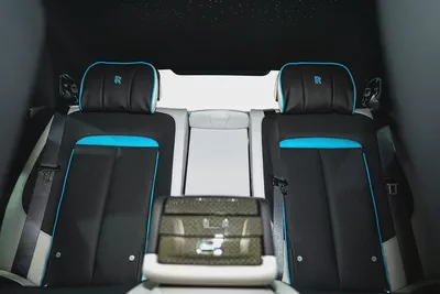 2024 ROLLS ROYCE GHOST BLACK BADGE | DELIVERY MILEAGE | STARLIGHT | REAR TVS | CARBON RIMS-10