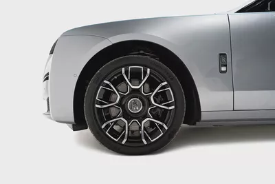 2024 ROLLS ROYCE GHOST BLACK BADGE | DELIVERY MILEAGE | STARLIGHT | REAR TVS | CARBON RIMS-5