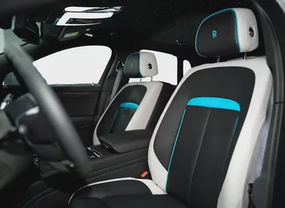2024 ROLLS ROYCE GHOST BLACK BADGE | DELIVERY MILEAGE | STARLIGHT | REAR TVS | CARBON RIMS-7