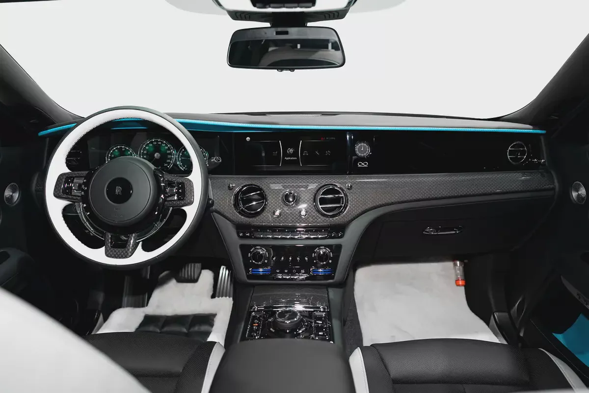 2024 ROLLS ROYCE GHOST BLACK BADGE | DELIVERY MILEAGE | STARLIGHT | REAR TVS | CARBON RIMS-9-9