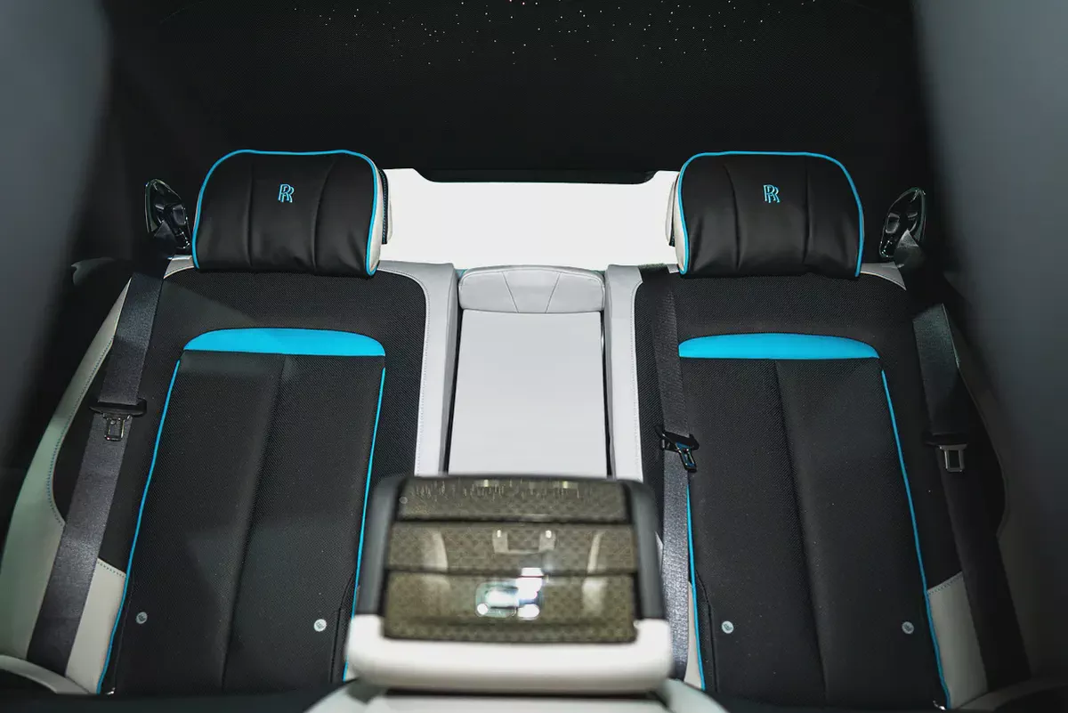 2024 ROLLS ROYCE GHOST BLACK BADGE | DELIVERY MILEAGE | STARLIGHT | REAR TVS | CARBON RIMS-10-10